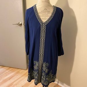 Blue shift dress w/ embroider detail